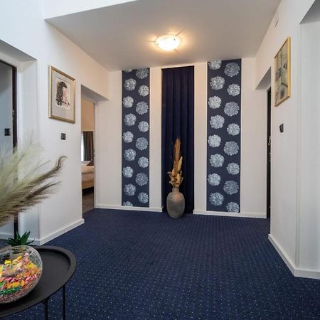 Four Roses Bed & Breakfast Zagreb Bagian luar foto