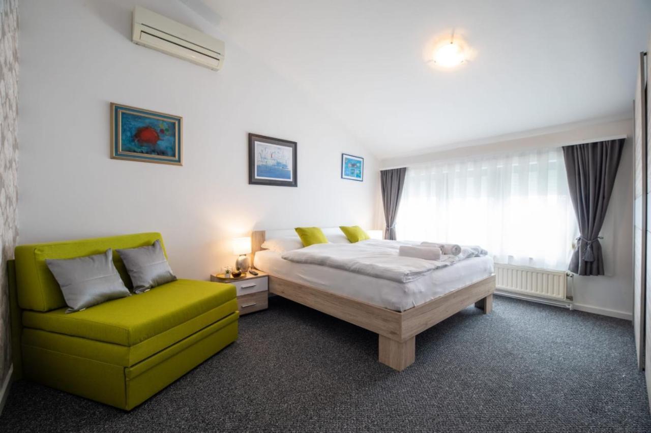 Four Roses Bed & Breakfast Zagreb Bagian luar foto
