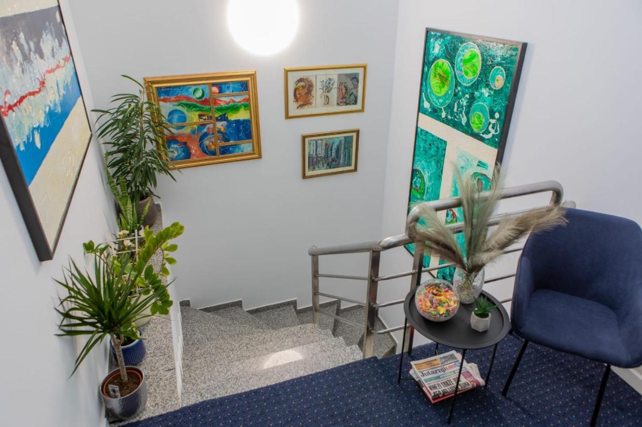 Four Roses Bed & Breakfast Zagreb Bagian luar foto