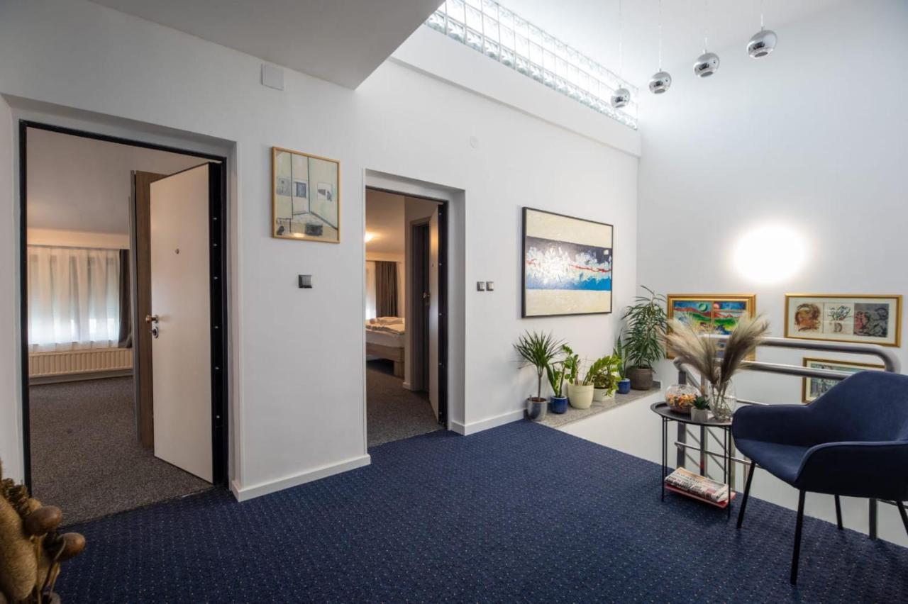 Four Roses Bed & Breakfast Zagreb Bagian luar foto