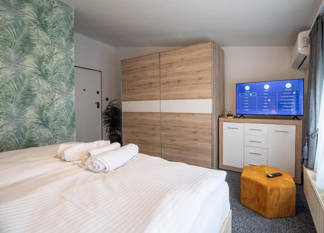 Four Roses Bed & Breakfast Zagreb Bagian luar foto