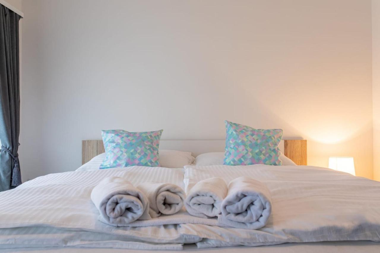 Four Roses Bed & Breakfast Zagreb Bagian luar foto