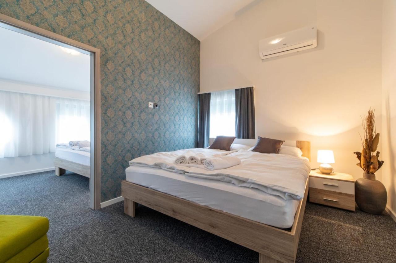 Four Roses Bed & Breakfast Zagreb Bagian luar foto