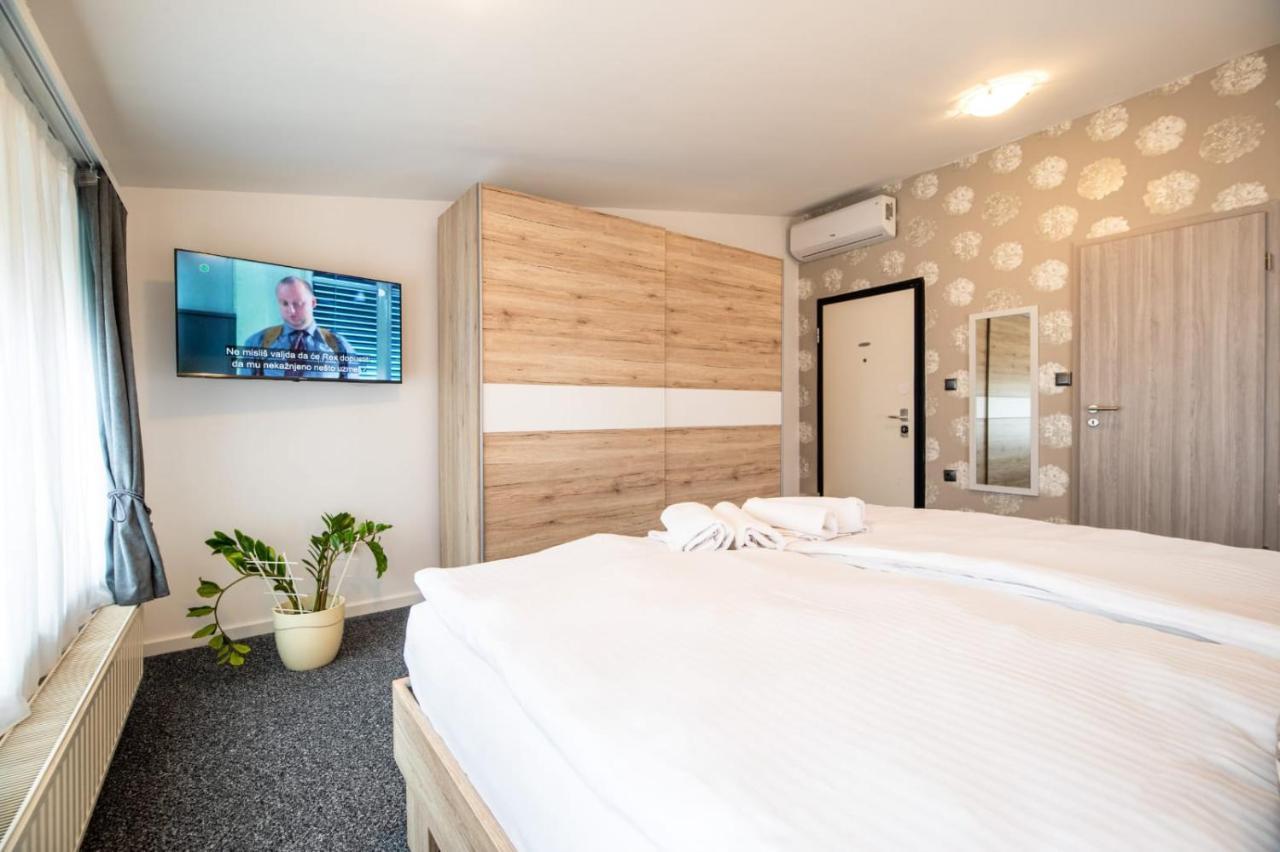 Four Roses Bed & Breakfast Zagreb Bagian luar foto