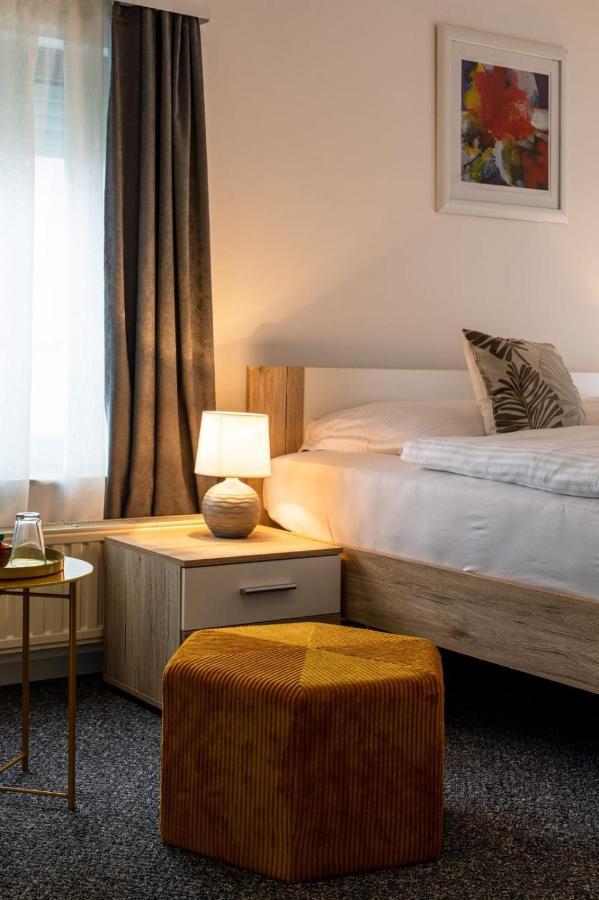 Four Roses Bed & Breakfast Zagreb Bagian luar foto