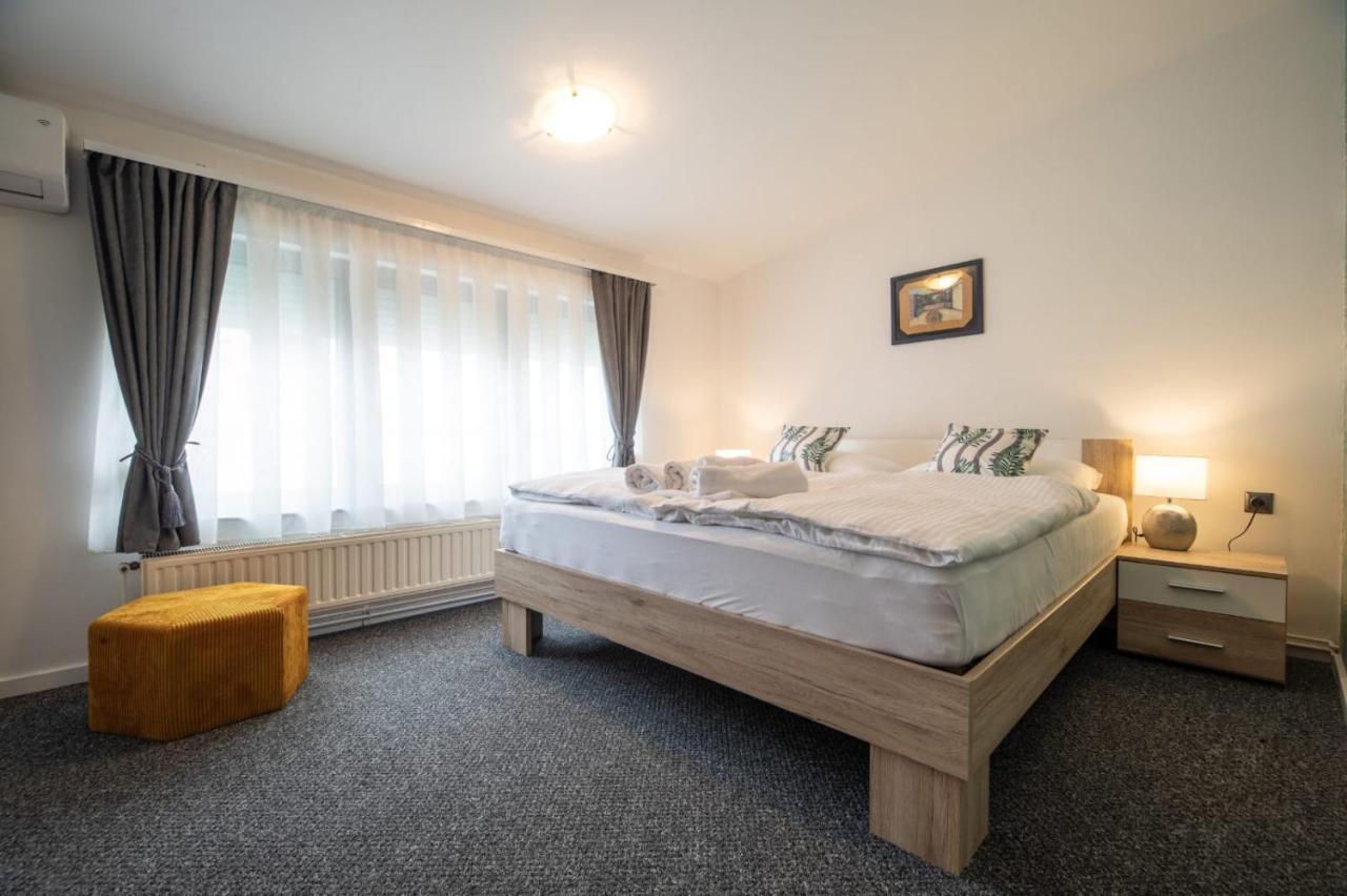 Four Roses Bed & Breakfast Zagreb Bagian luar foto
