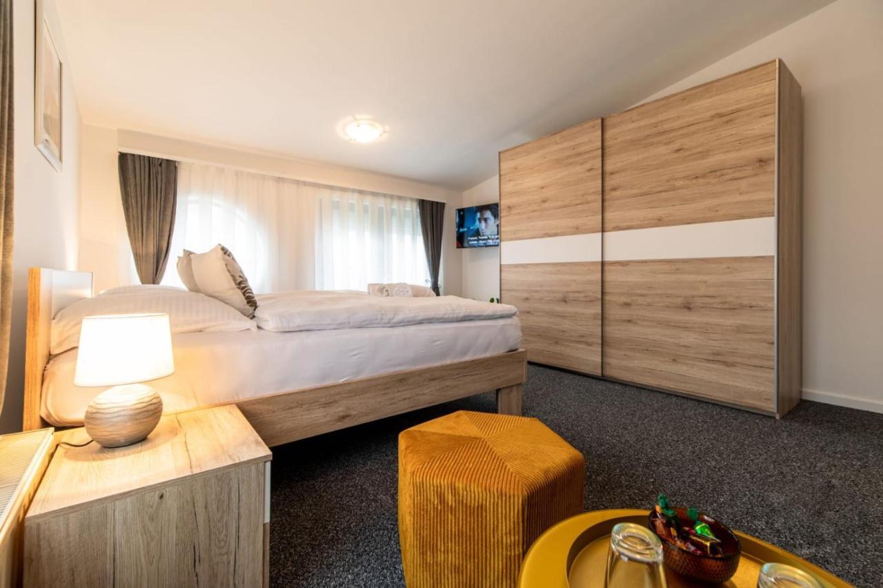 Four Roses Bed & Breakfast Zagreb Bagian luar foto